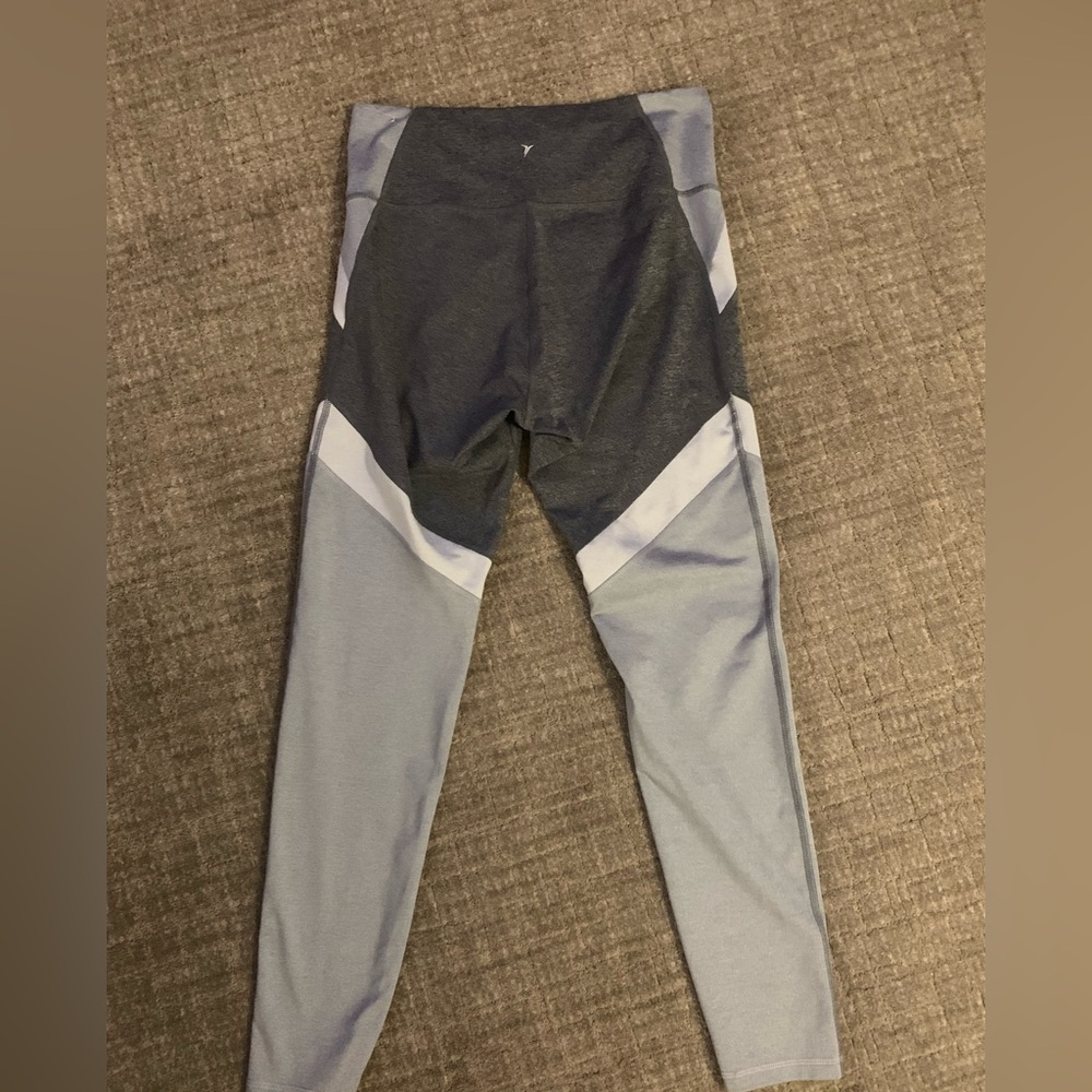 Old Navy Women's Gray and White Leggings,NEW,MEDIUM,Slimming,Comfy! - Picture 3 of 3